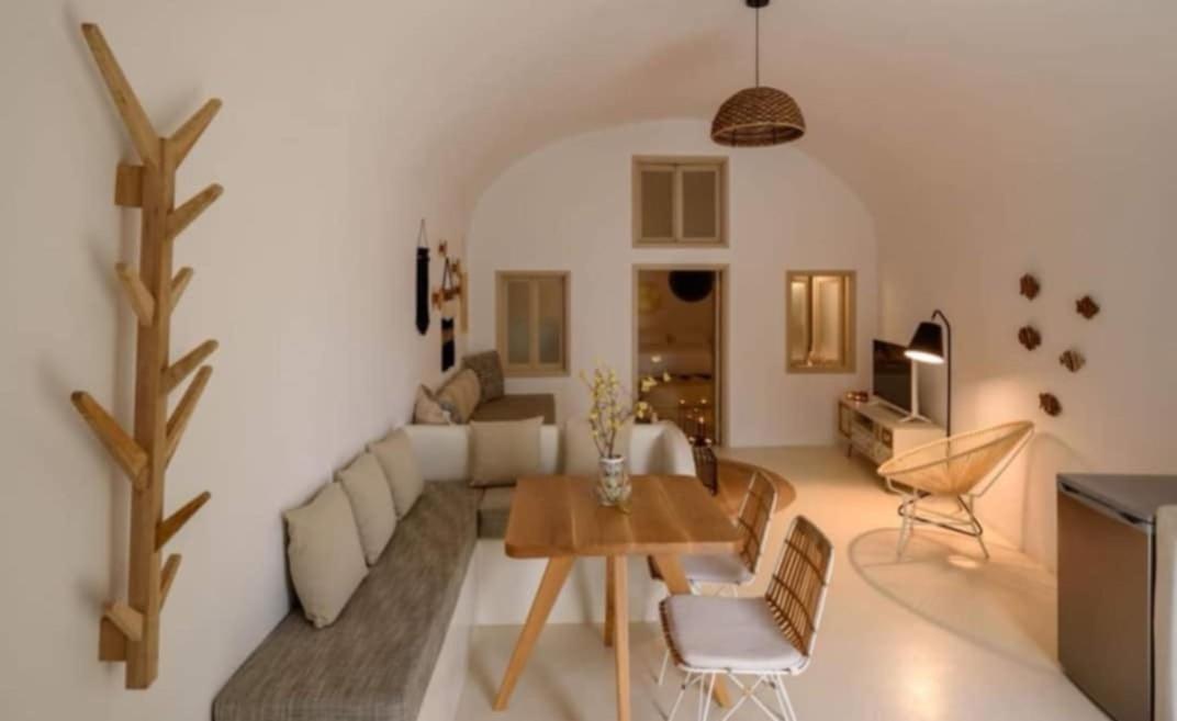 Irene City Villas Fira  Room photo